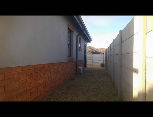 3 BEDROOM HOUSE FOR SALE IN ALBERTSDAL